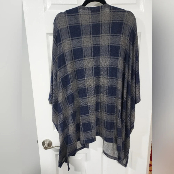 NWOT Lane Bryant Blue & Gray Plaid Short Dolman Sleeve Open Front Cardigan 18/20 - Picture 10 of 10